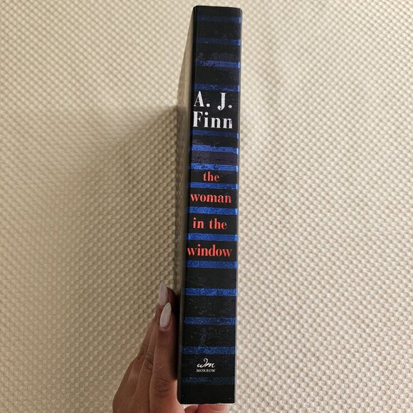 4/$40 The Woman in the Window: A‎ Novel by AJ Finn - Paperback - Picture 6 of 8